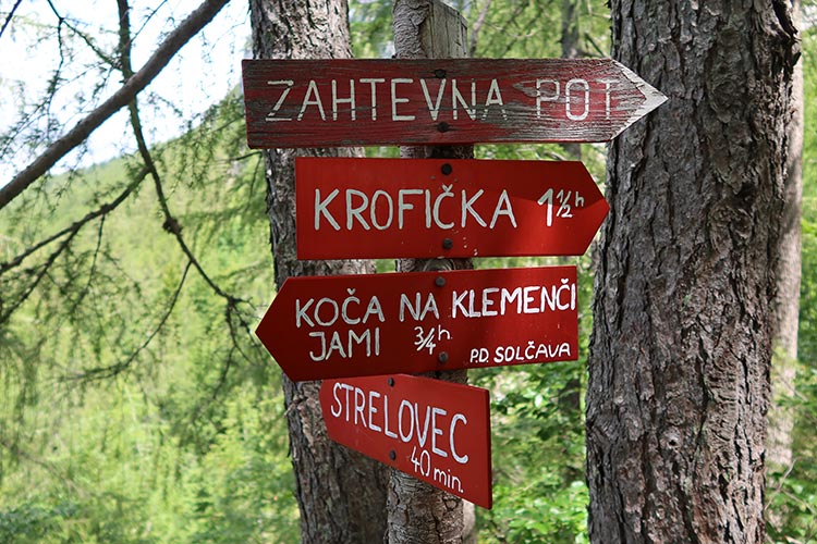 Smeri s Klemen?e jame